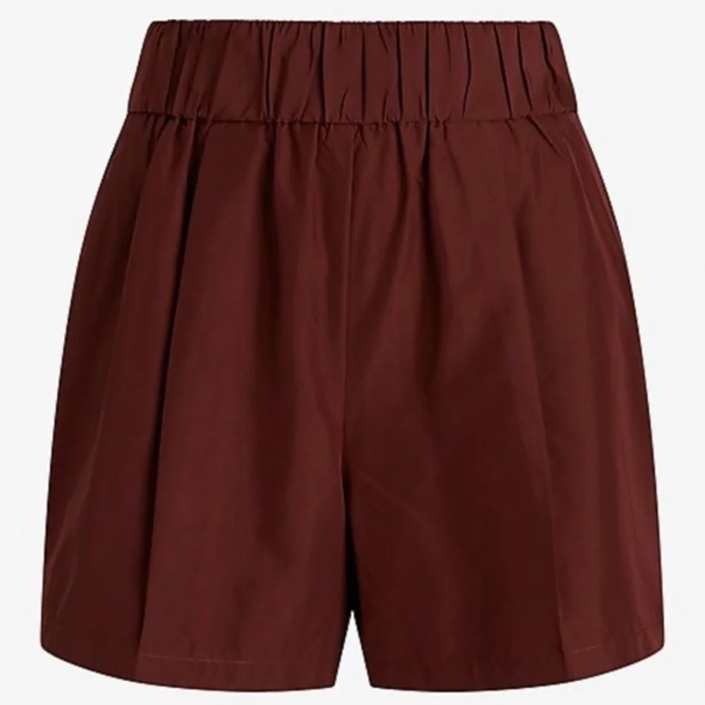 Express Pull On Burgundy Shorts Size M‎